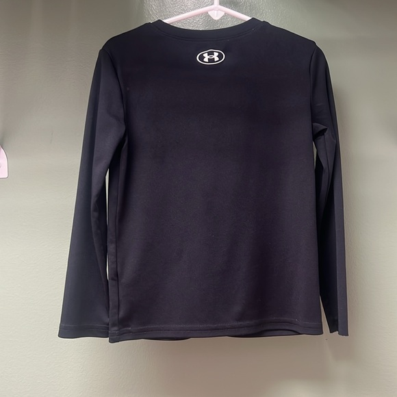 Under Armour Toddler Boy size 4 dry-fit longsleeve tee, like new condition - Picture 3 of 3